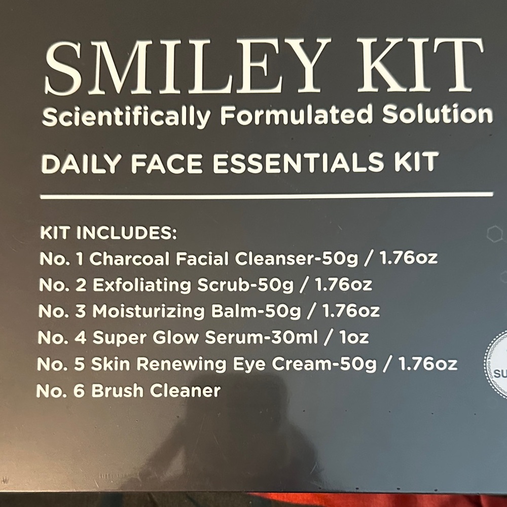 Daily Face Essentials - Black